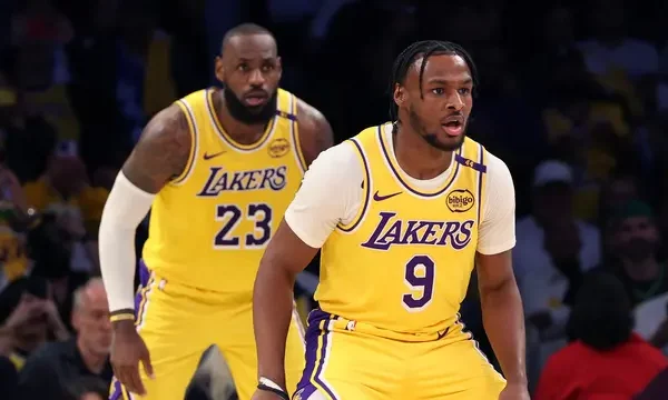 Sejarah Baru Tercipta di Hari Pertama NBA 2024/2025, LeBron James Langsung Main Bareng Bronny